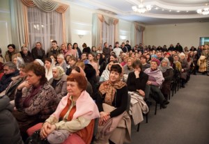 В Саратове прошла встреча с протоиереем Артемием Владимировым
