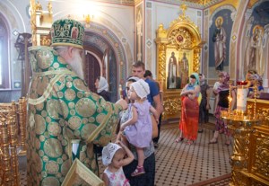 Божественная литургия в Свято-Троицком кафедральном соборе г. Саратова
