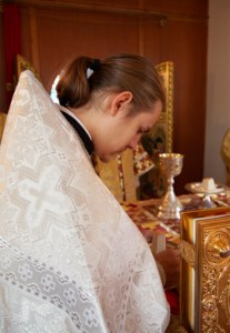 Божественная литургия на Архиерейском подворье — храме в честь иконы Божией Матери «Утоли моя печали» г.Саратова
