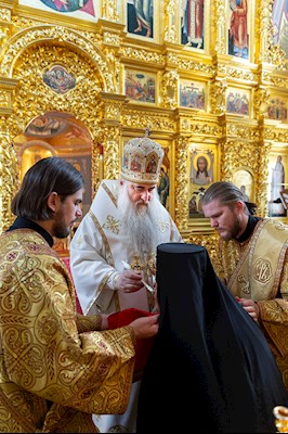 Божественная литургия в Свято-Троицком кафедральном соборе г. Саратова