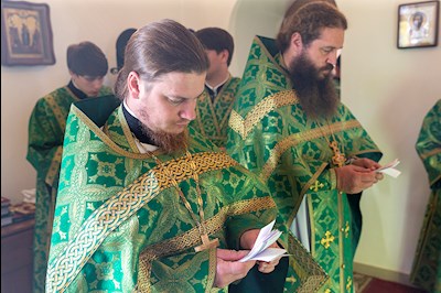 Божественная литургия в храме преподобного Сергия Радонежского г. Саратова