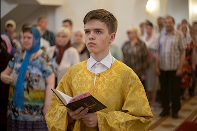 Всенощное бдение в храме во имя святых первоверховных апостолов Петра и Павла г. Саратова