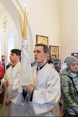 Божественная литургия в храме святых Царственных страстотерпцев г. Саратова