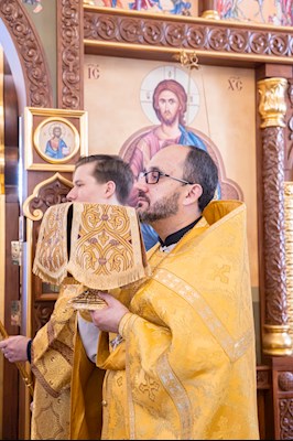 Митрополит Игнатий совершил Божественную литургию в храме святителя Николая Японского г. Саратова