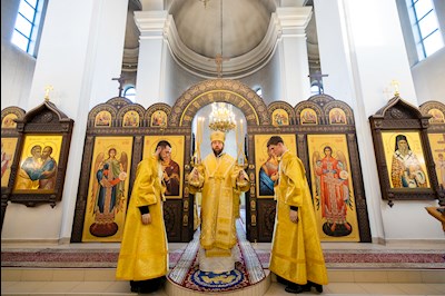 Митрополит Игнатий совершил всенощное бдение в Петропавловском храме г. Саратова