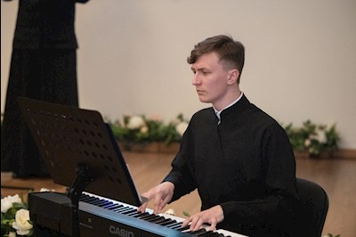 Митрополит Игнатий вручил дипломы выпускникам СПДС