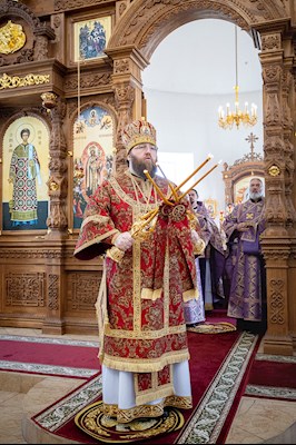 Митрополит Игнатий совершил Божественную литургию в храме Новомучеников и исповедников Саратовских г. Саратова