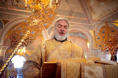 Митрополит Игнатий совершил Божественную литургию в Свято-Троицком кафедральном соборе Саратова