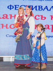 Православные гимназисты и воспитанники центра «Колосок» приняли участие в фестивале традиционной культуры