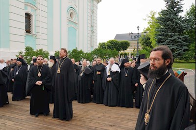 Митрополит Игнатий сослужил Святейшему Патриарху Кириллу в Свято-Троицкой Сергиевой Лавре