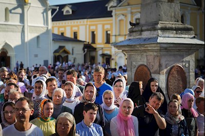 Митрополит Игнатий принял участие во всенощном бдении в Свято-Троицкой Сергиевой Лавре