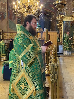 Архиереи Саратовской митрополии сослужили Святейшему Патриарху Кириллу за Литургией в Свято-Троицкой Сергиевой Лавре