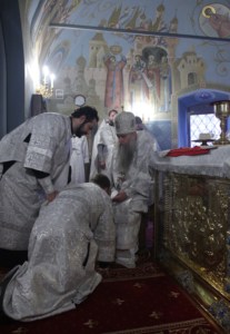 Крещальная литургия в Свято-Троицком соборе Саратова