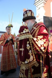 Великая Пасхальная вечерня в Покровском храме Саратова