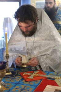 Божественная литургия в Свято-Троицком соборе Саратова