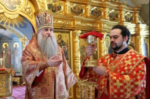 Крещальная Литургия в Свято-Троицком соборе Саратова