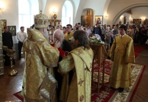 Божественная литургия в Спасо-Преображенском мужском монастыре Саратова