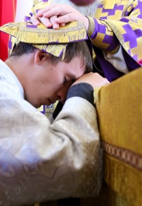 Божественная литургия в храме во имя святителей Василия Великого, Григория Богослова, Иоанна Златоуста г. Саратова