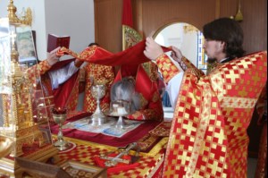 Божественная литургия на Архиерейском подворье — храме в честь иконы Божией Матери «Утоли моя печали» г.Саратова