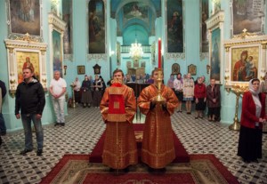 Всенощное бдение в храме в честь Сошествия Святого Духа г.Саратова