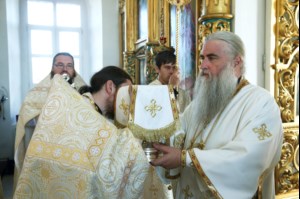 Божественная литургия в храме во имя Архангела Михаила с. Михайловка Саратовского района