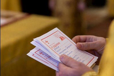 Божественная литургия в храме во имя первоверховных апостолов Петра и Павла г. Саратова