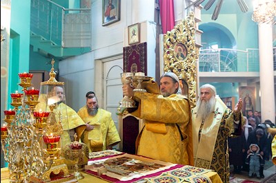 Божественная литургия в храме Всех святых, в земле Русской просиявших, г. Саратова