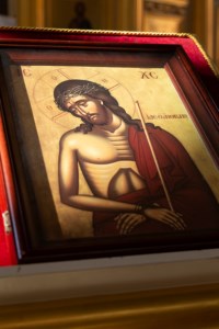Царские часы на Архиерейском подворье — в храме во имя святого апостола и евангелиста Иоанна Богослова