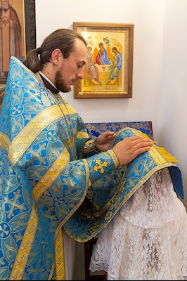 Божественная литургия в храма в честь иконы Божией Матери «Всех скорбящих Радость» г. Саратова