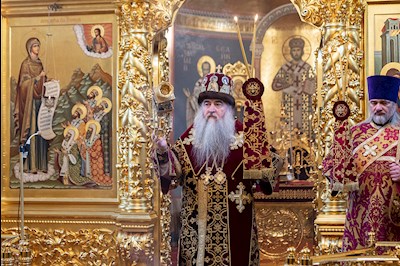 Божественная литургия в Свято-Троицком кафедральном соборе г. Саратова