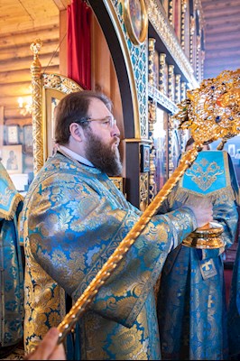 Митрополит Игнатий совершил Божественную литургию в храме в честь Сретения Господня г. Саратова