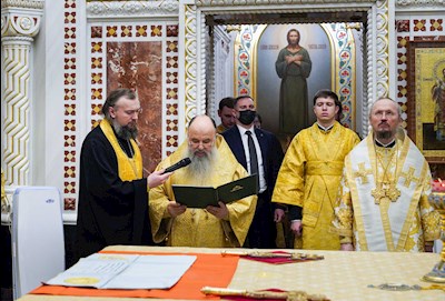Митрополит Игнатий принял участие в Божественной литургии в день 14-й годовщины интронизации Патриарха Кирилла