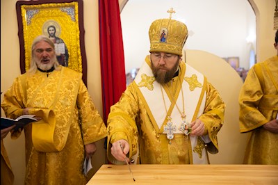 Митрополит Игнатий совершил Великое освящение храма святой блаженной Ксении Петербургской п. Красный Текстильщик и Божественную литургию в новоосвященном храме