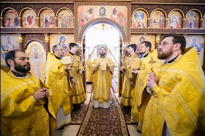 Митрополит Игнатий совершил Божественную литургию в храме во имя святителя Николая Японского г. Саратова