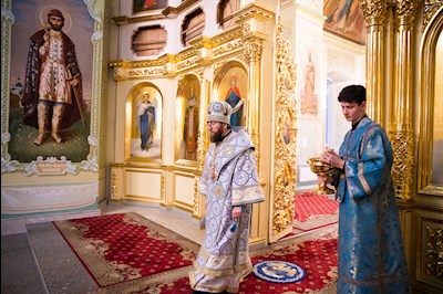 Митрополит Игнатий совершил всенощное бдение в Покровском соборе г. Саратова