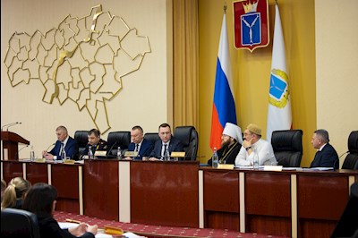 Митрополит Игнатий выступил с докладом на заседании Совета по взаимодействию с национальными и религиозными объединениями