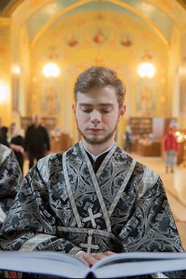 Митрополит Игнатий совершил Литургию Преждеосвященных Даров в Покровском соборе г. Саратова