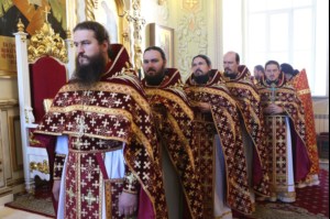 Божественная литургия в храме в честь Покрова Пресвятой Богородицы