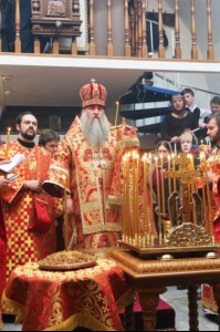 Божественная литургия и панихида в Свято-Никольском храме на Елшанском кладбище Саратова