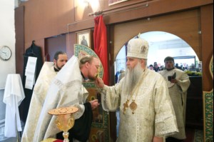 Божественная литургия в храме во имя святителя Тихона, епископа Воронежского, Задонского чудотворца г.Саратова