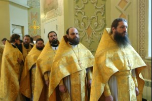 Божественная литургия в храме в честь Покрова Пресвятой Богородицы г. Саратова