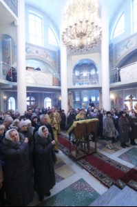 Божественная литургия в храме во имя Всех Святых, в земле Российской просиявших г. Саратова