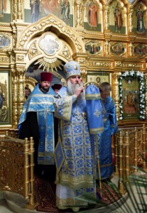 Всенощное бдение с чином Погребения Божией Матери в Свято-Троицком кафедральном соборе г. Саратова