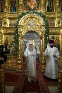 Рождественская Божественная литургия в Свято-Троицком кафедральном соборе Саратова