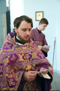 Божественная литургия в храме в честь Покрова Пресвятой Богородицы г.Петровска