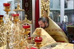 Божественная литургия в храме во имя Всех Святых, в земле Российской просиявших, г. Саратова
