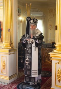Литургия Преждеосвященных Даров на Архиерейском подворье — храме во имя святого апостола и евангелиста Иоанна Богослова при Саратовской православной духовной семинарии