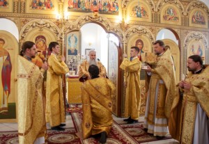 Божественная литургия в храме святых первоверховных апостолов Петра и Павла г. Красноармейска