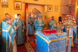 Божественная литургия в храме в честь Сретения Господня г.Саратова