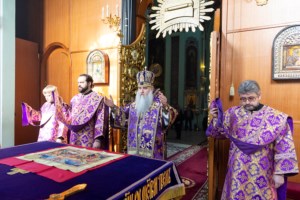 Литургия Преждеосвященных Даров в храме в честь Сошествия Святого Духа г. Саратова